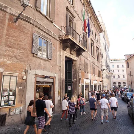 Pantheon Inn